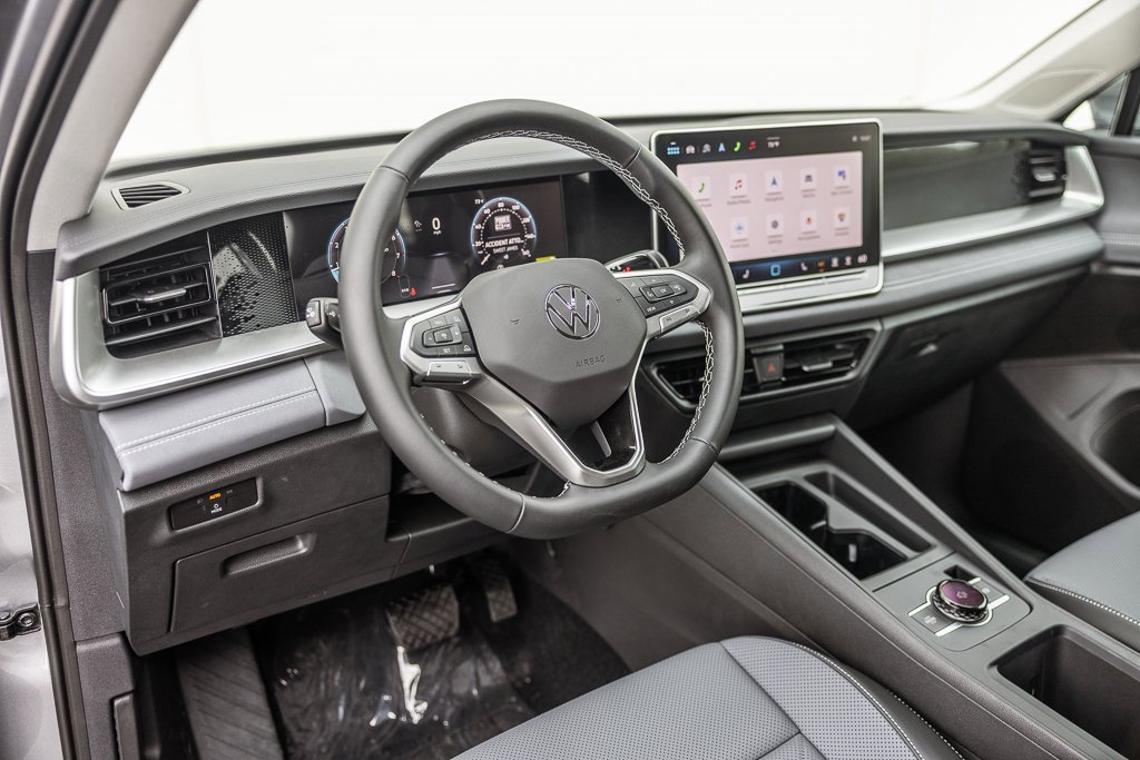 New 2026 Volkswagen Tiguan SE R-Line image 6