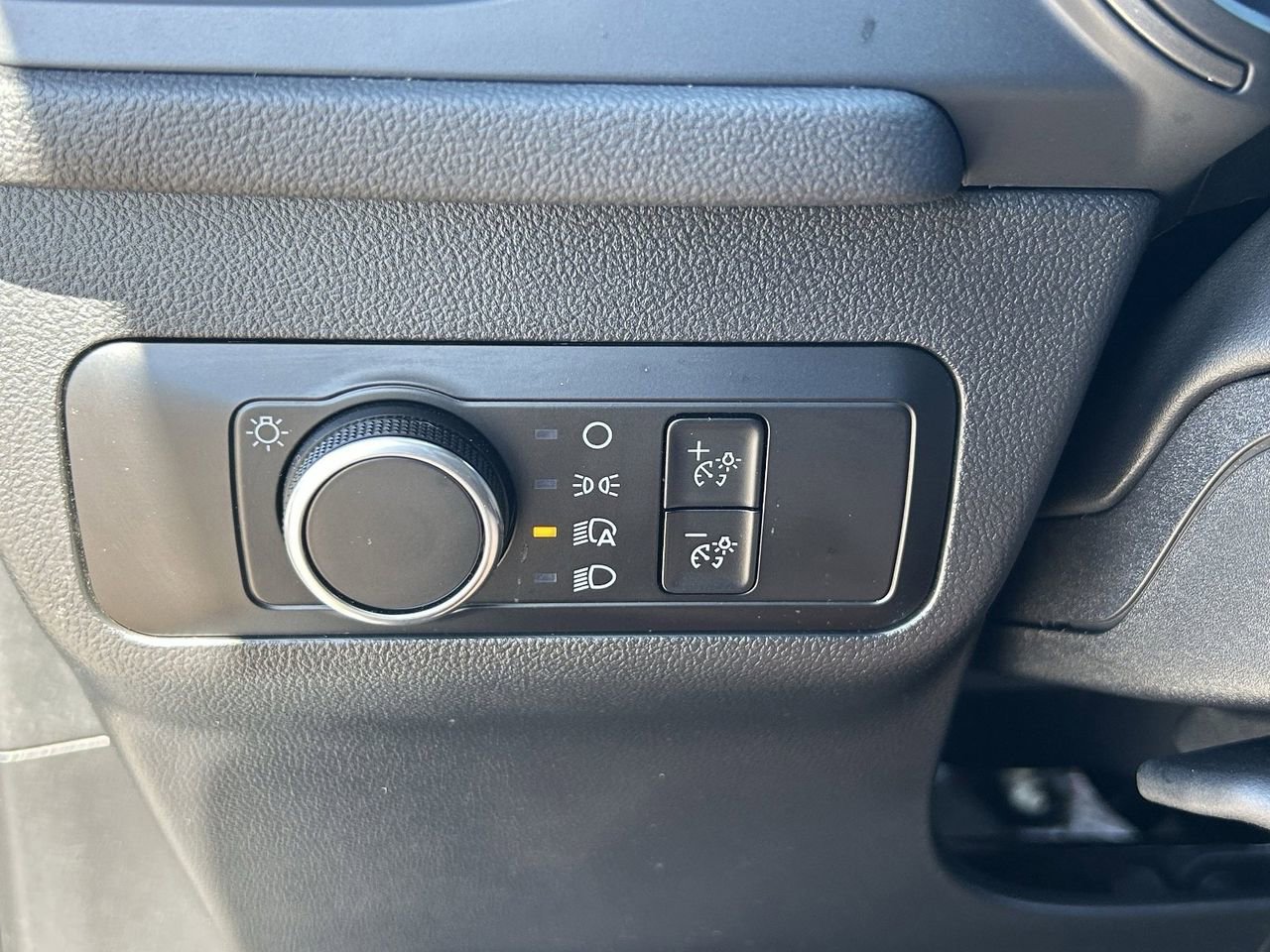 Used 2025 Ford Escape Active FWD image 31