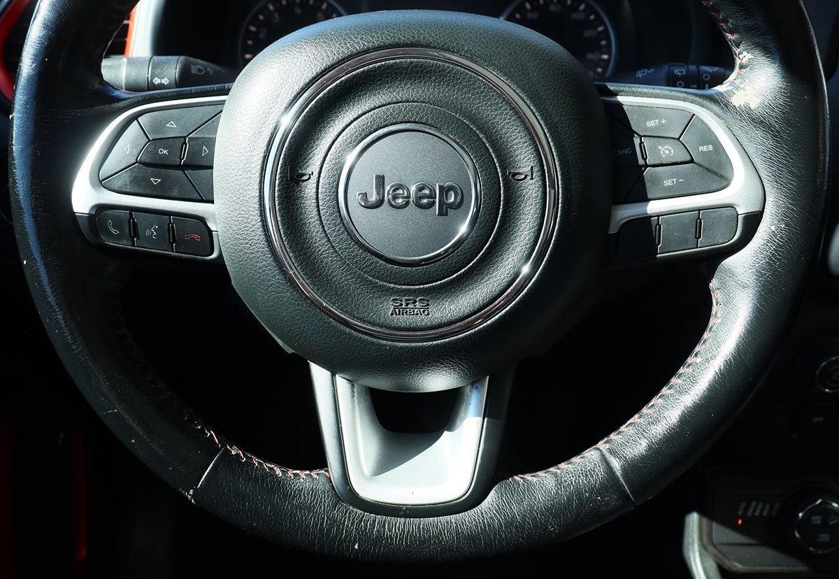 Used 2019 Jeep Renegade Trailhawk AWD/4WD image 56