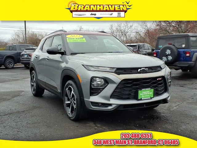 Used 2023 Chevrolet TrailBlazer RS w/ Sun and Liftgate Package image 1