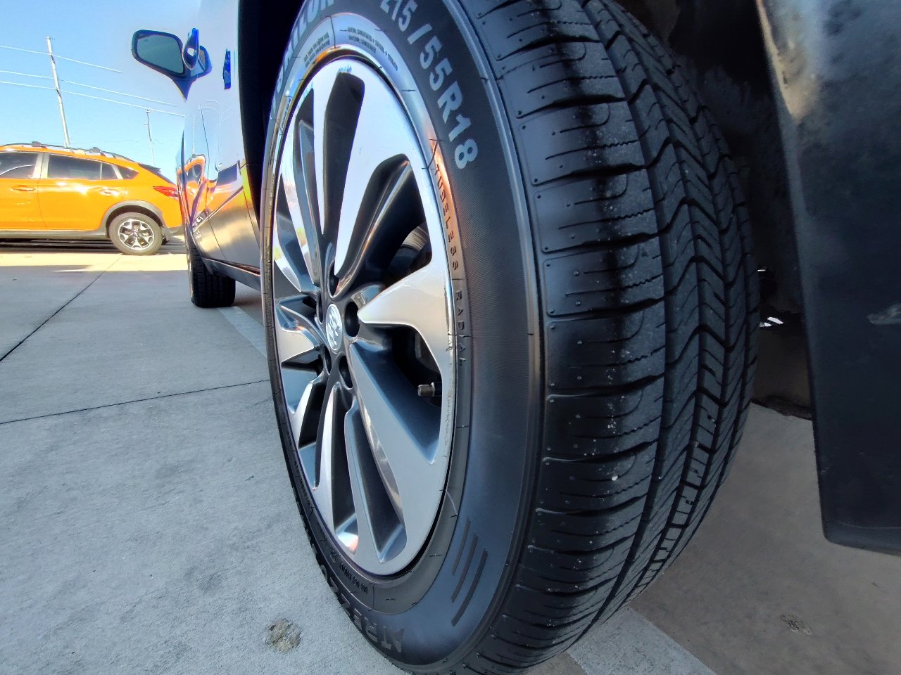 Used 2018 Buick Encore Essence image 11