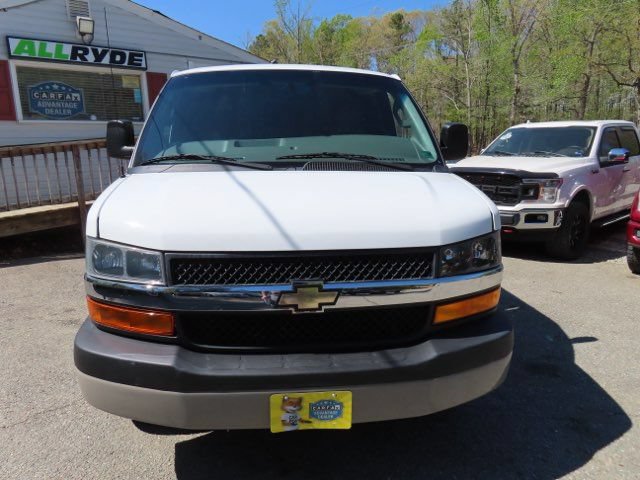 Used 2019 Chevrolet Express 2500 RWD image 3