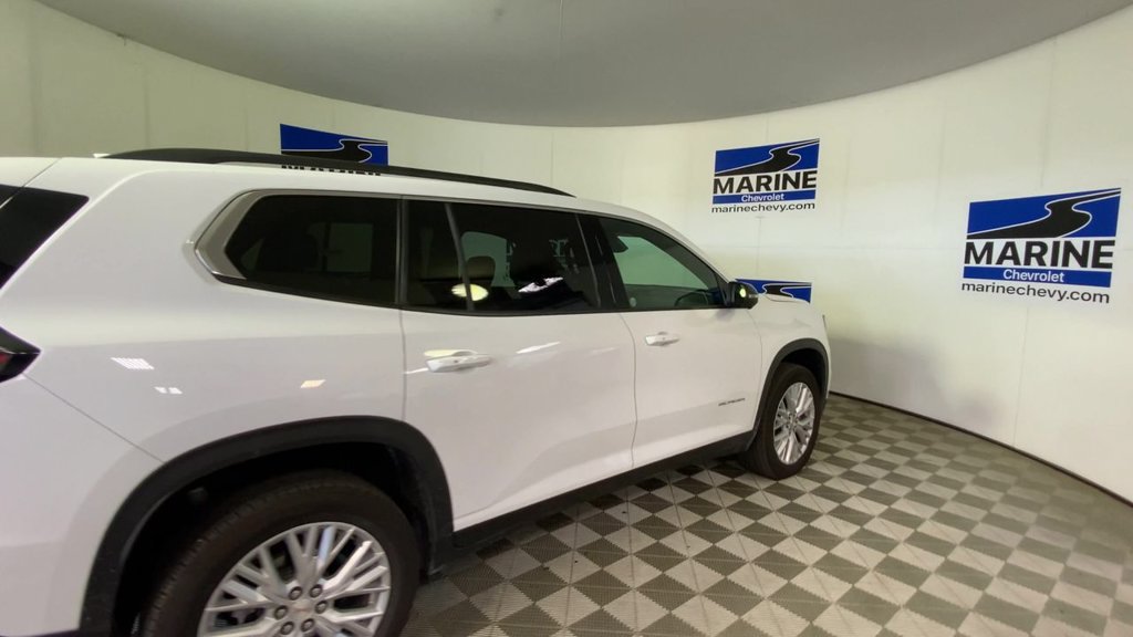 Used 2026 GMC Acadia Elevation w/ Elevation Premium Package FWD image 2