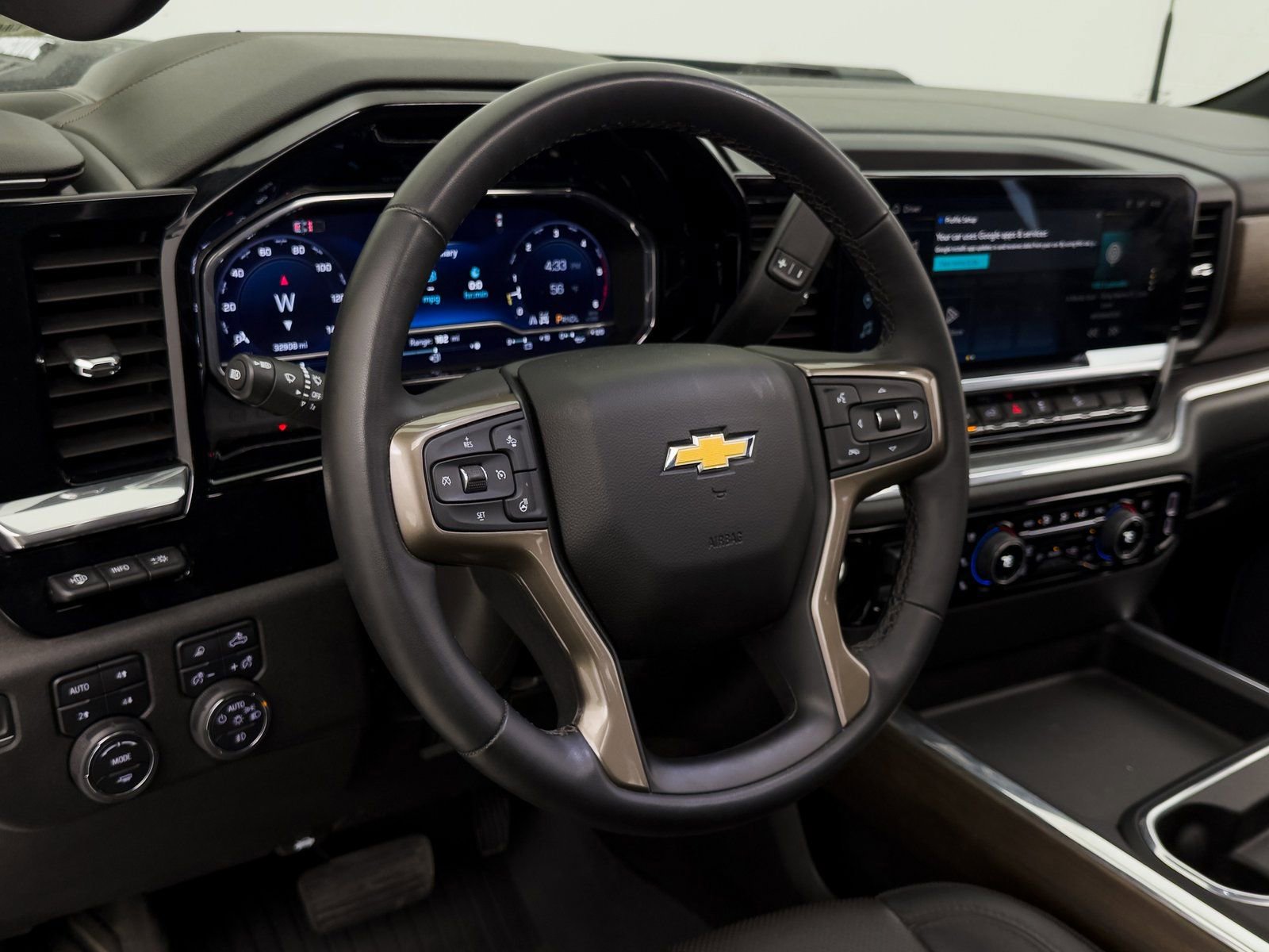 Used 2024 Chevrolet Silverado 2500 High Country w/ High Country Premium Package image 15