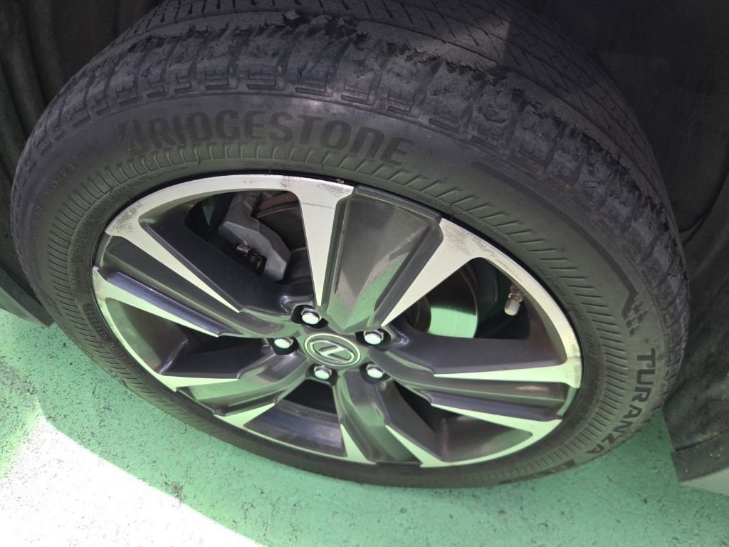 Used 2020 Lexus UX 200 image 6