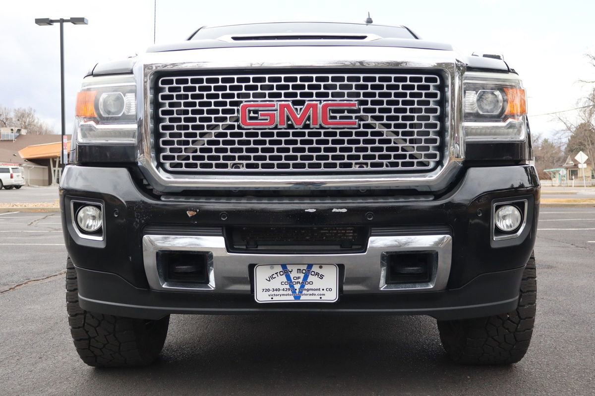 Used 2017 GMC Sierra 2500 Denali w/ Duramax Plus Package image 13