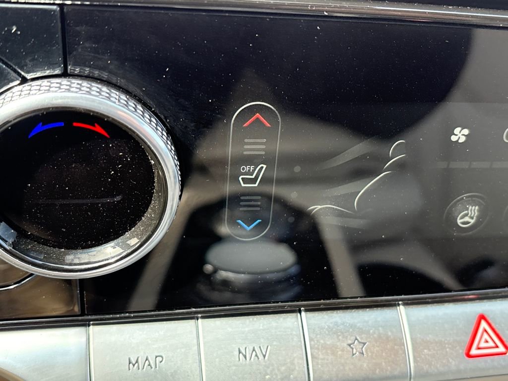 Used 2023 Genesis GV70 2.5T w/ Select Package image 20