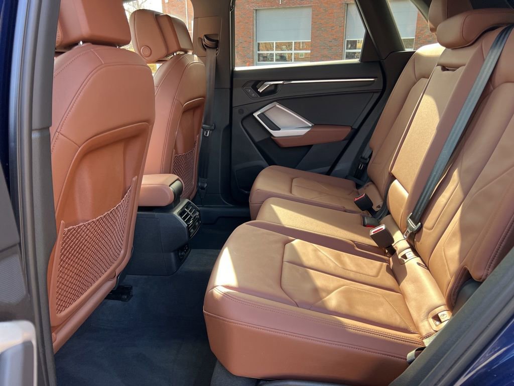 Used 2024 Audi Q3 2.0T Premium Plus w/ Premium Plus Package image 27