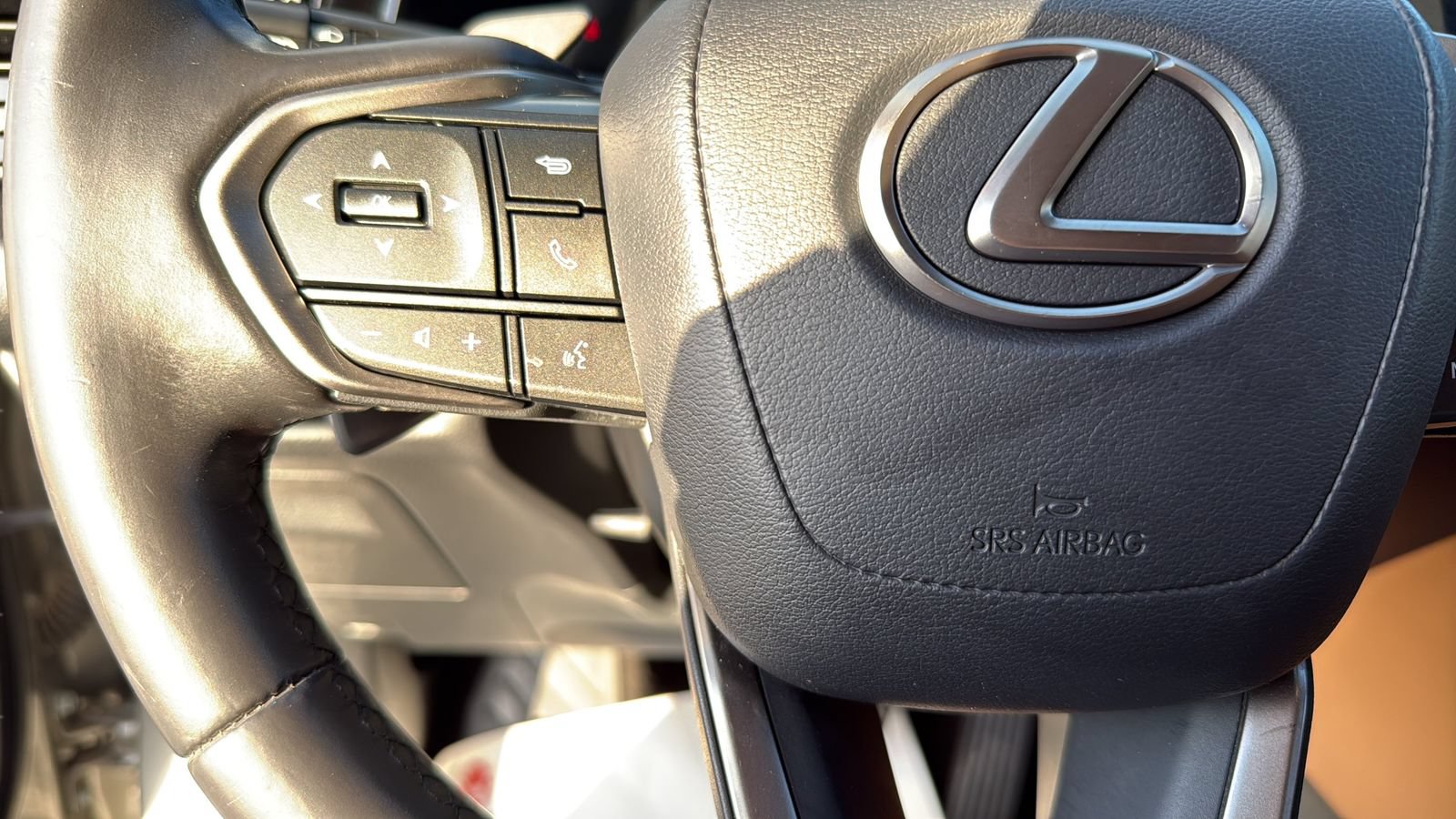 Used 2022 Lexus NX 250 FWD w/ Towing Package (2000 Lbs) image 16