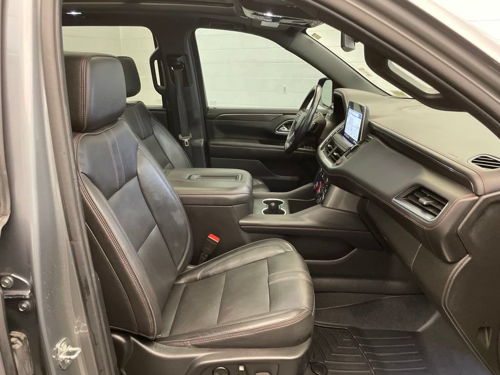 Used 2021 Chevrolet Suburban RST w/ Luxury Package AWD/4WD image 26