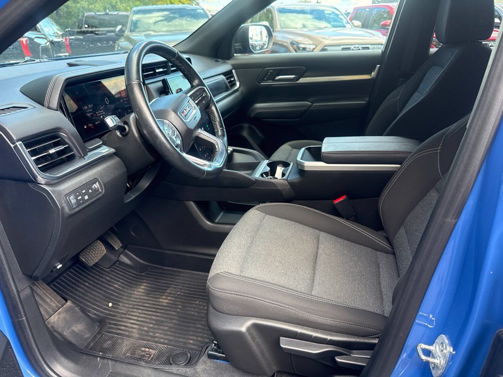 Used 2025 GMC Terrain Elevation AWD/4WD image 14