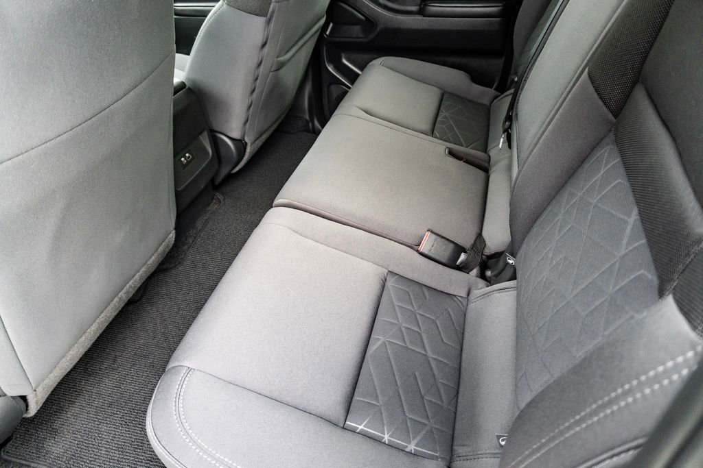 Used 2025 Nissan Frontier SV RWD image 27