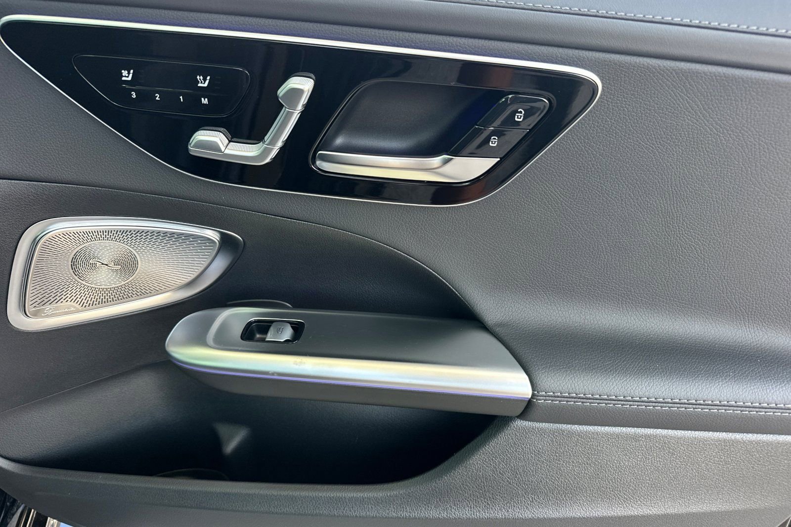 New 2025 Mercedes-Benz C 300 Sedan image 34