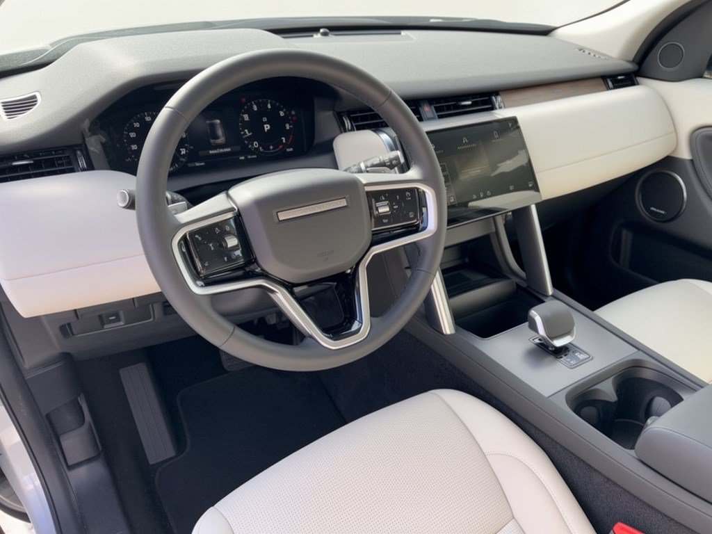 Used 2025 Land Rover Discovery Sport S AWD/4WD image 4