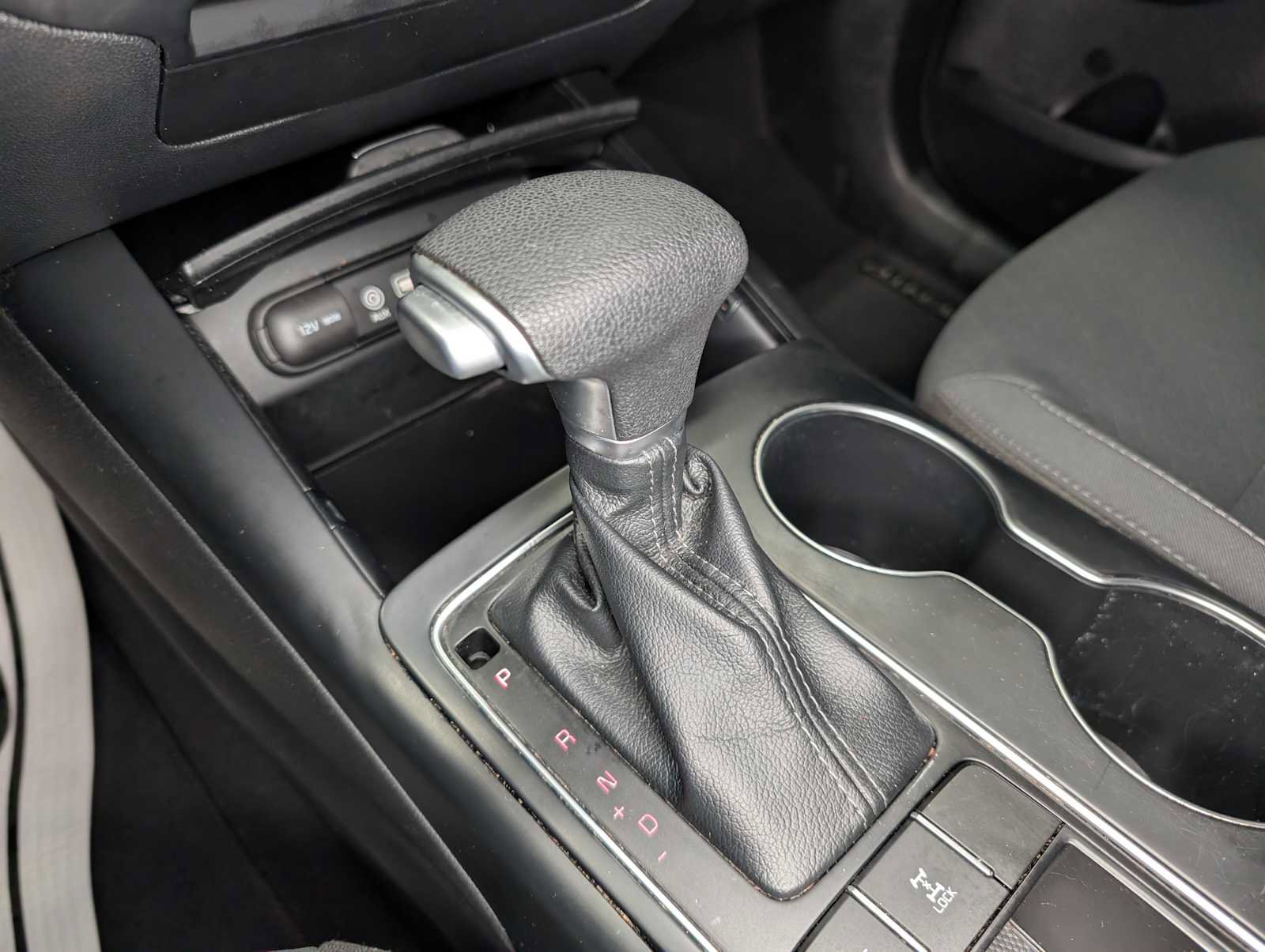 Used 2020 Kia Sorento LX image 25