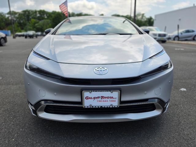 Used 2024 Toyota Prius Prime Premium w/ Advanced Technology Package FWD image 2
