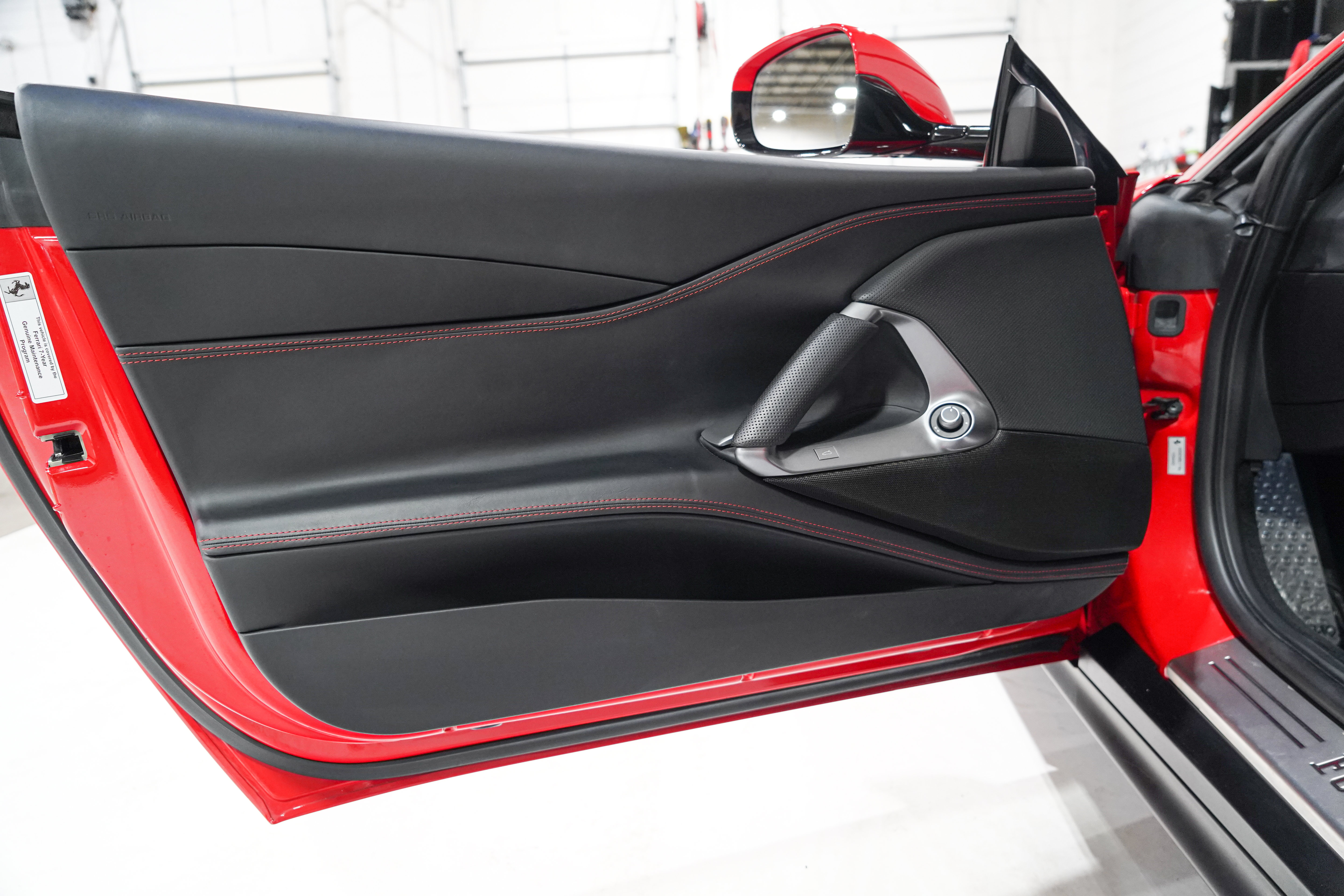 Used 2019 Ferrari 812 Superfast RWD image 19