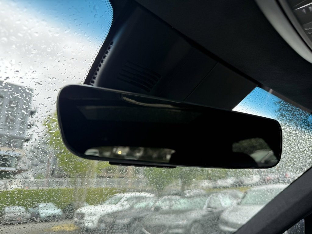 Used 2025 Genesis GV70 3.5T Sport w/ Sport Prestige Package image 32