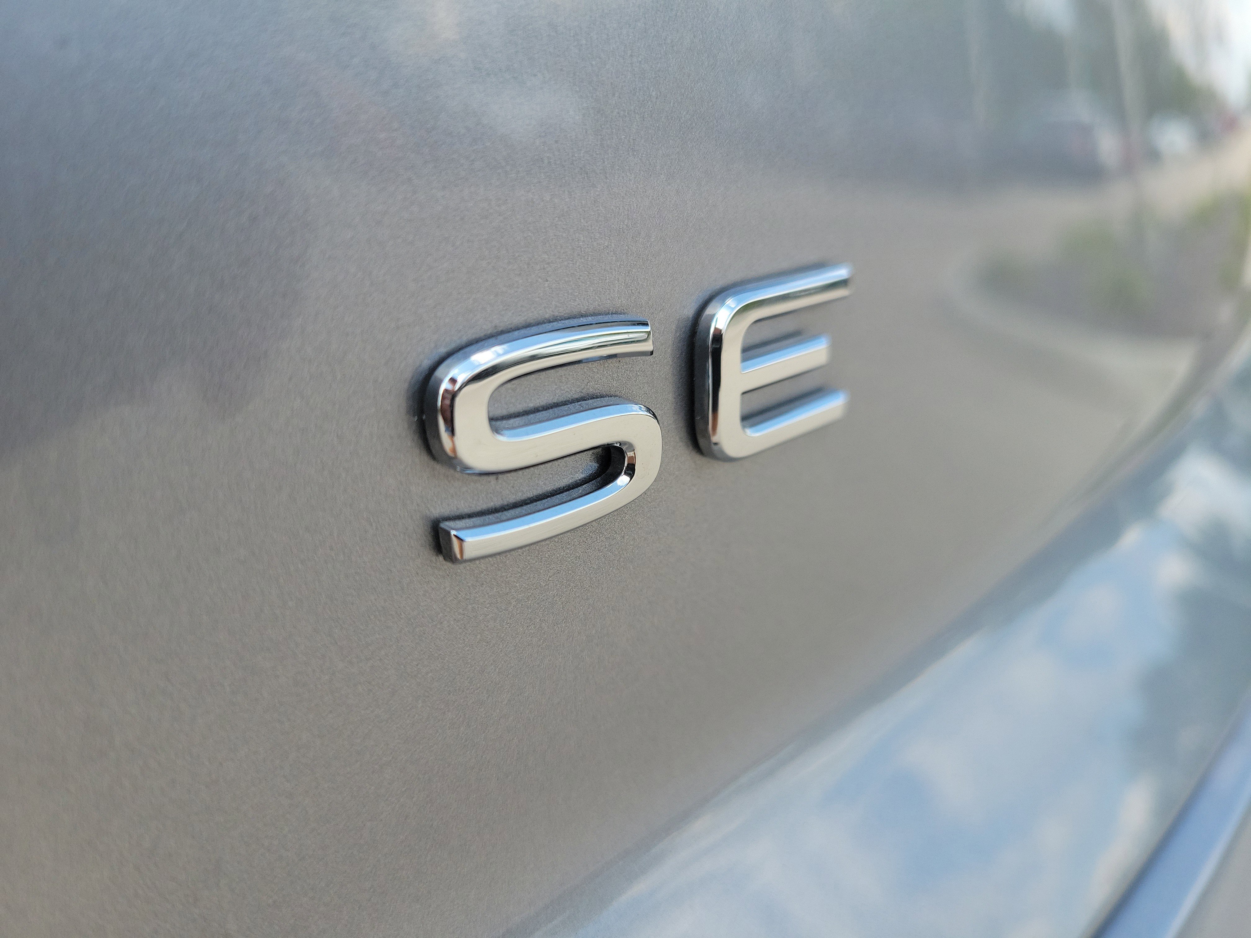 Used 2025 Volkswagen Atlas Cross Sport SE image 10