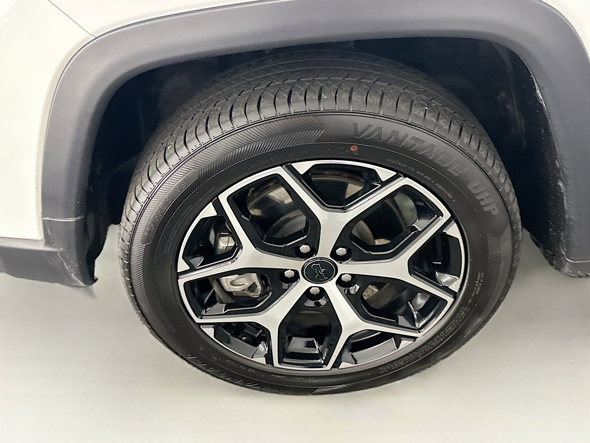 Used 2025 Jeep Compass Limited image 11