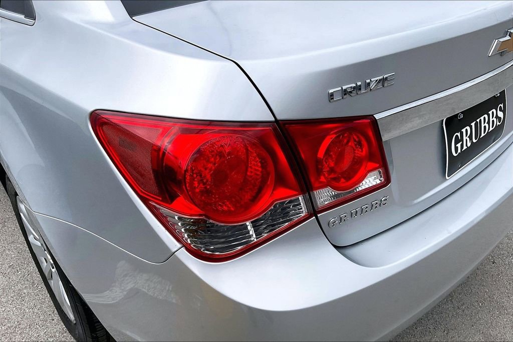 Used 2011 Chevrolet Cruze LS FWD image 37