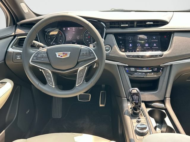 New 2026 Cadillac XT5 Sportv w/ LPO, Premium Carpet Package AWD/4WD image 2