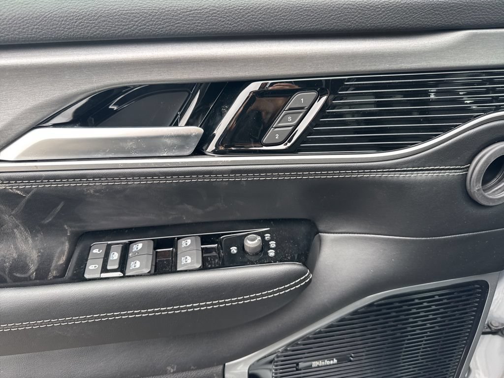 New 2026 Jeep Grand Wagoneer Limited AWD/4WD image 8