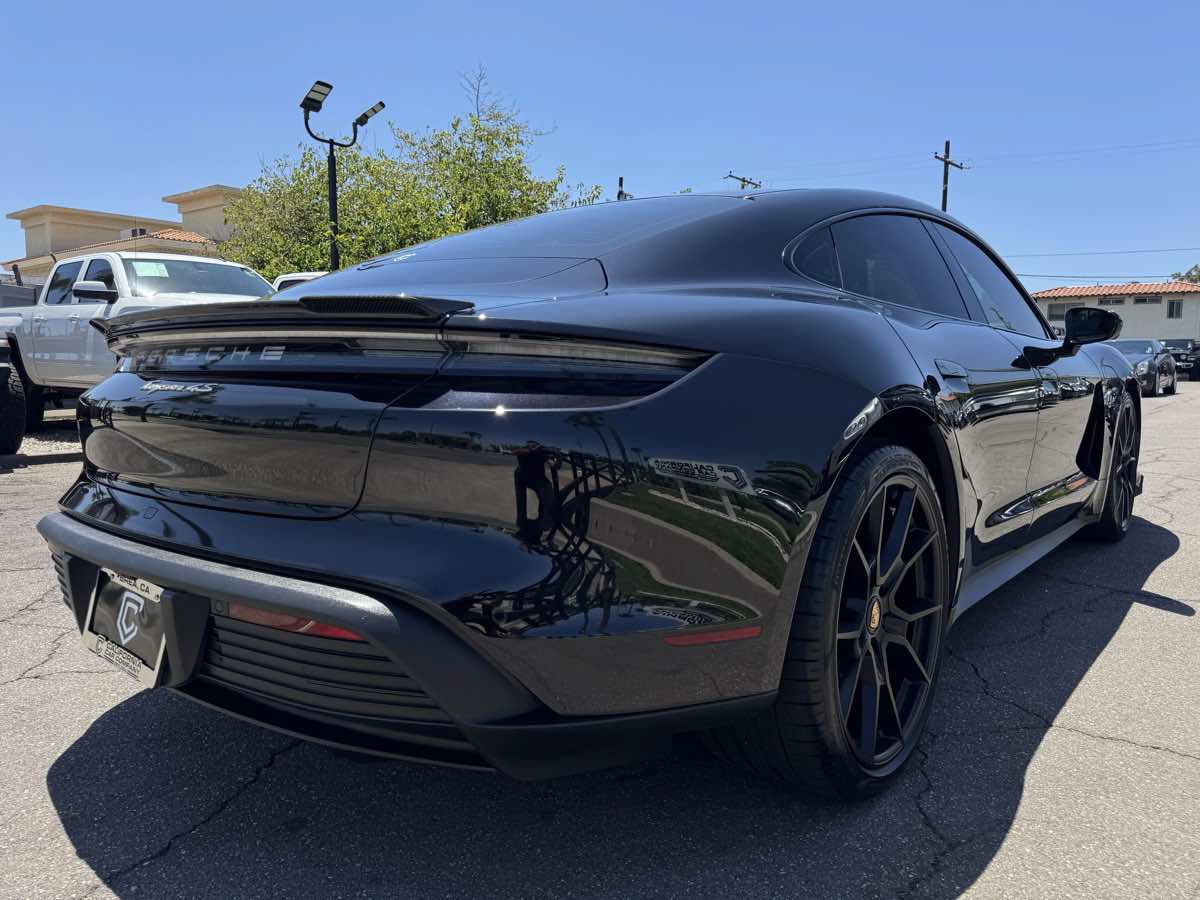 Used 2021 Porsche Taycan RWD image 9