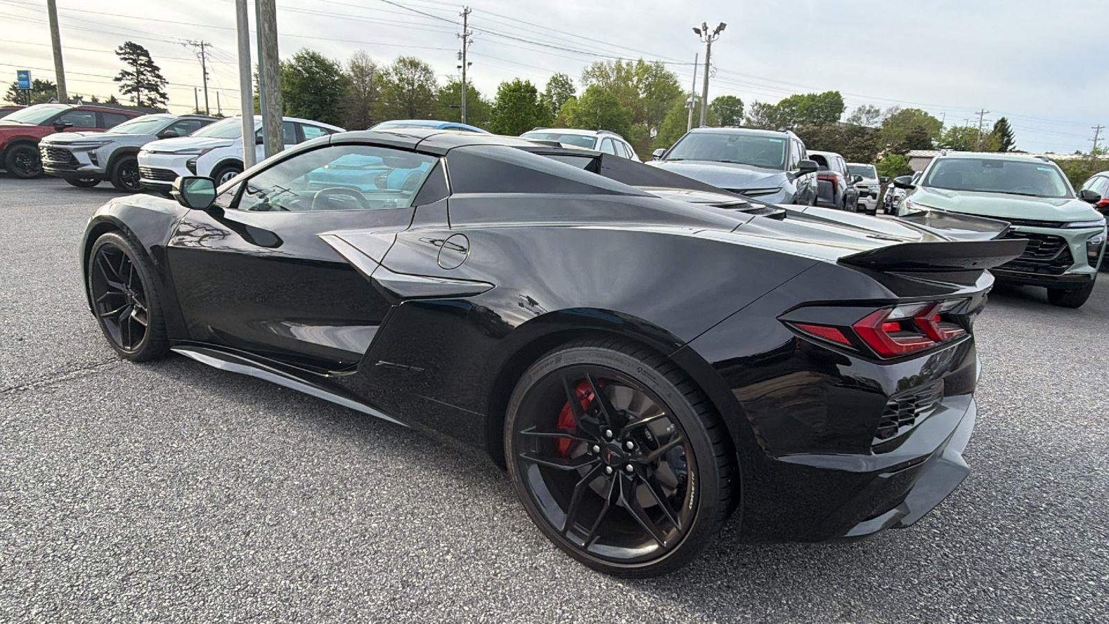 Used 2025 Chevrolet Corvette Z06 w/ Stealth Interior Trim Package image 8
