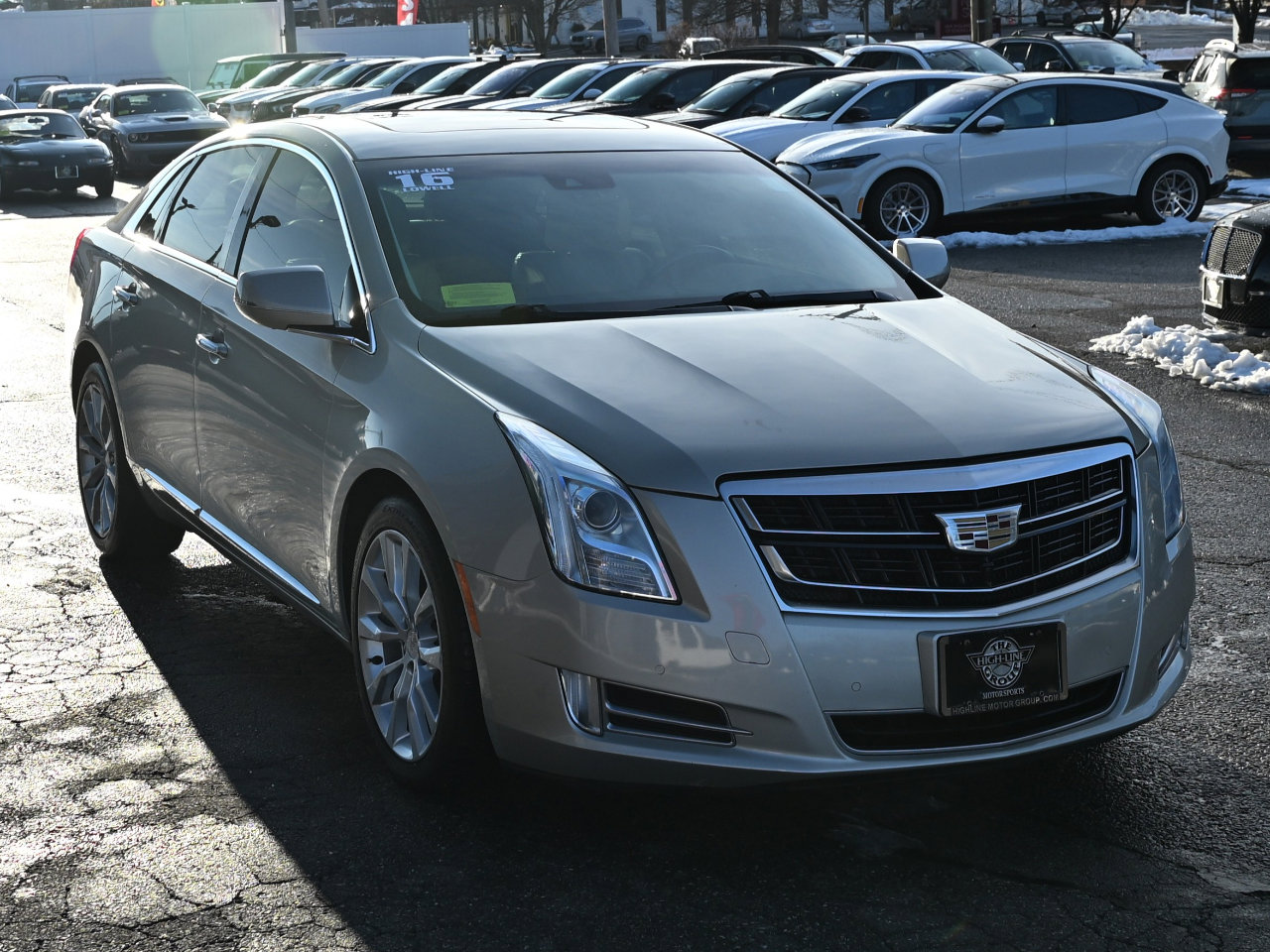 Used 2016 Cadillac XTS Luxury w/ Driver Awareness Package image 5