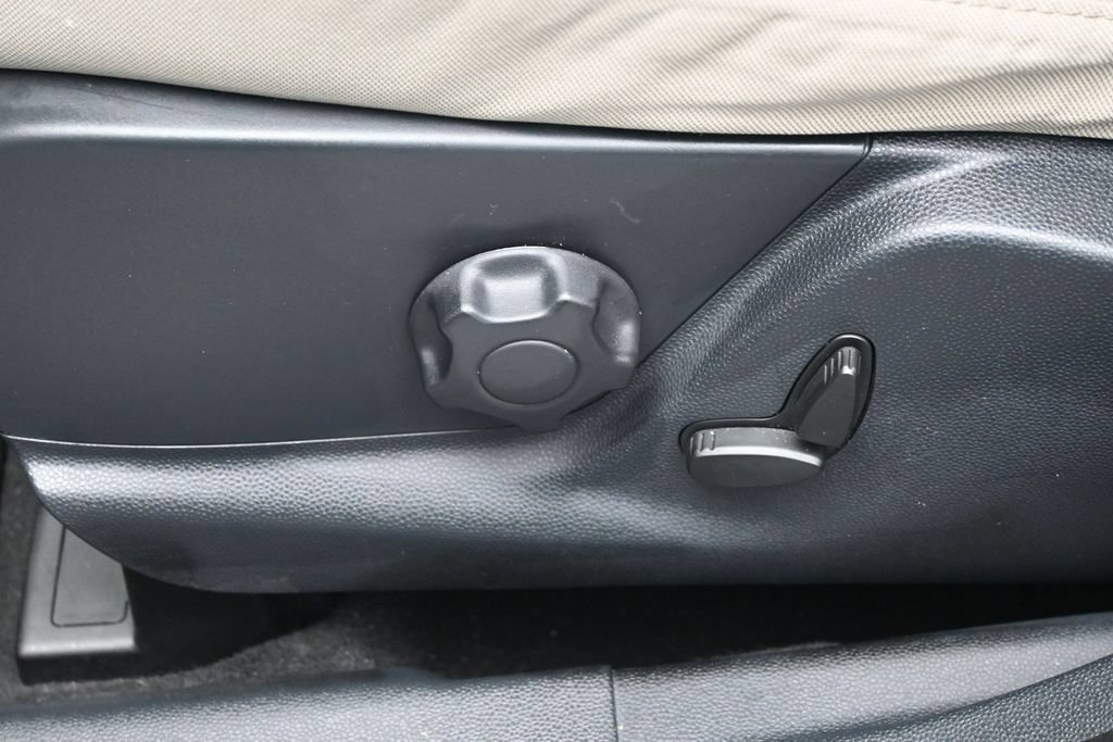 Used 2019 Ford EcoSport SE w/ SE Convenience Package FWD image 10