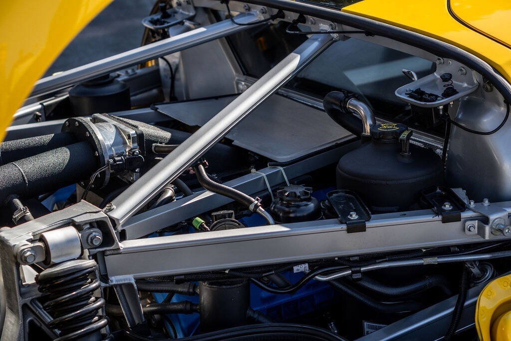 Used 2006 Ford GT RWD image 70