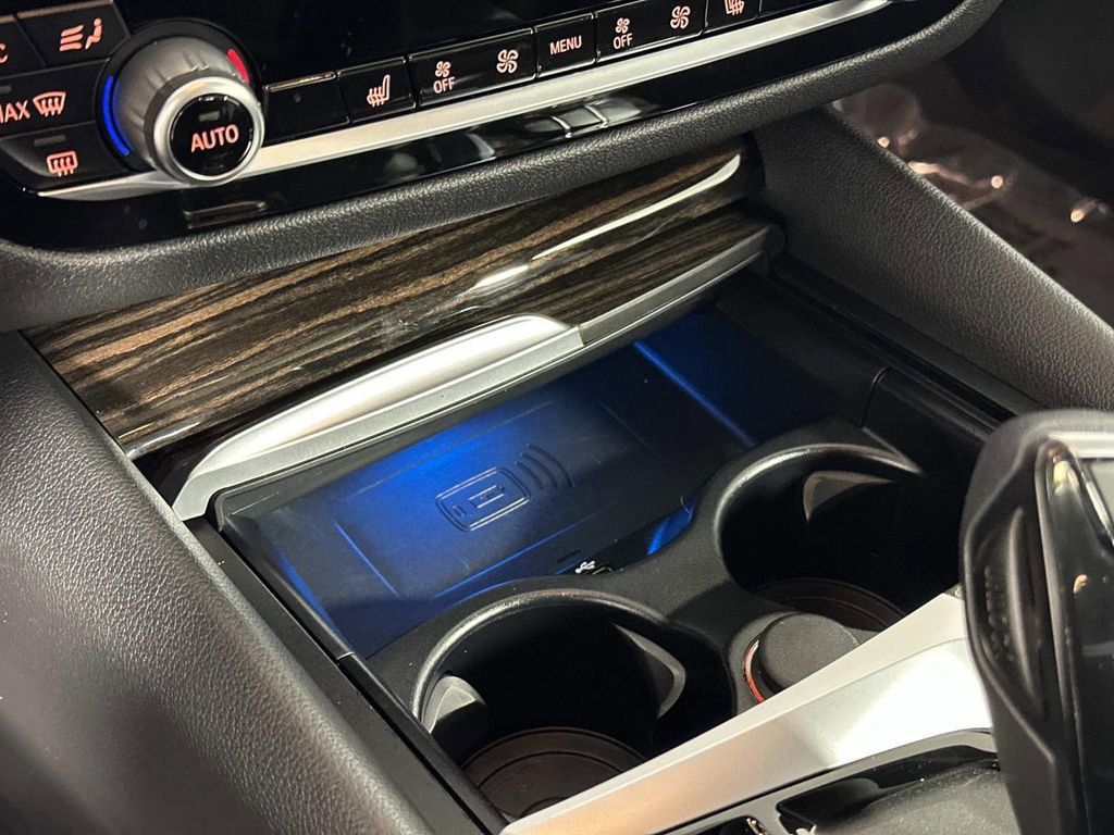 Used 2023 BMW 530e xDrive w/ Premium Package image 13