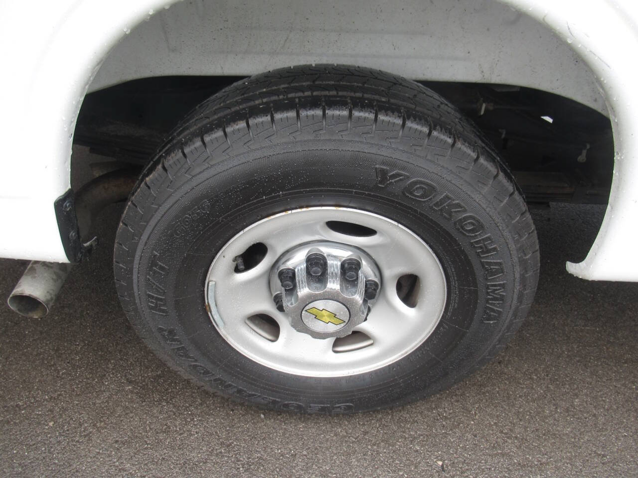 Used 2025 Chevrolet Express 3500 LT w/ LT Preferred Equipment Group RWD image 11