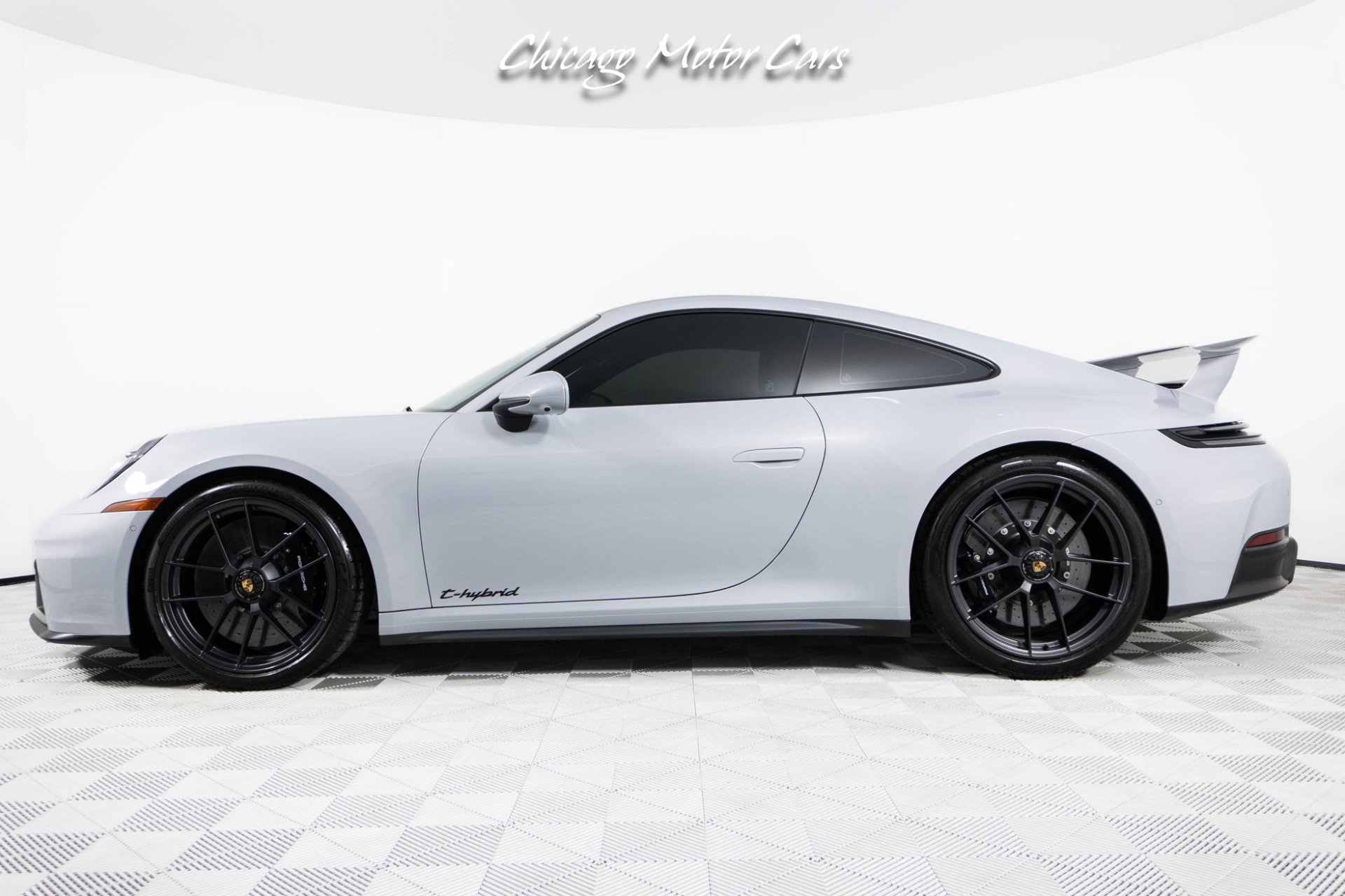 Used 2026 Porsche 911 GTS image 2