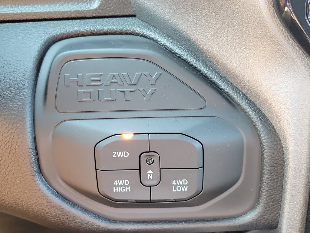 New 2026 RAM 3500 Laramie AWD/4WD image 36