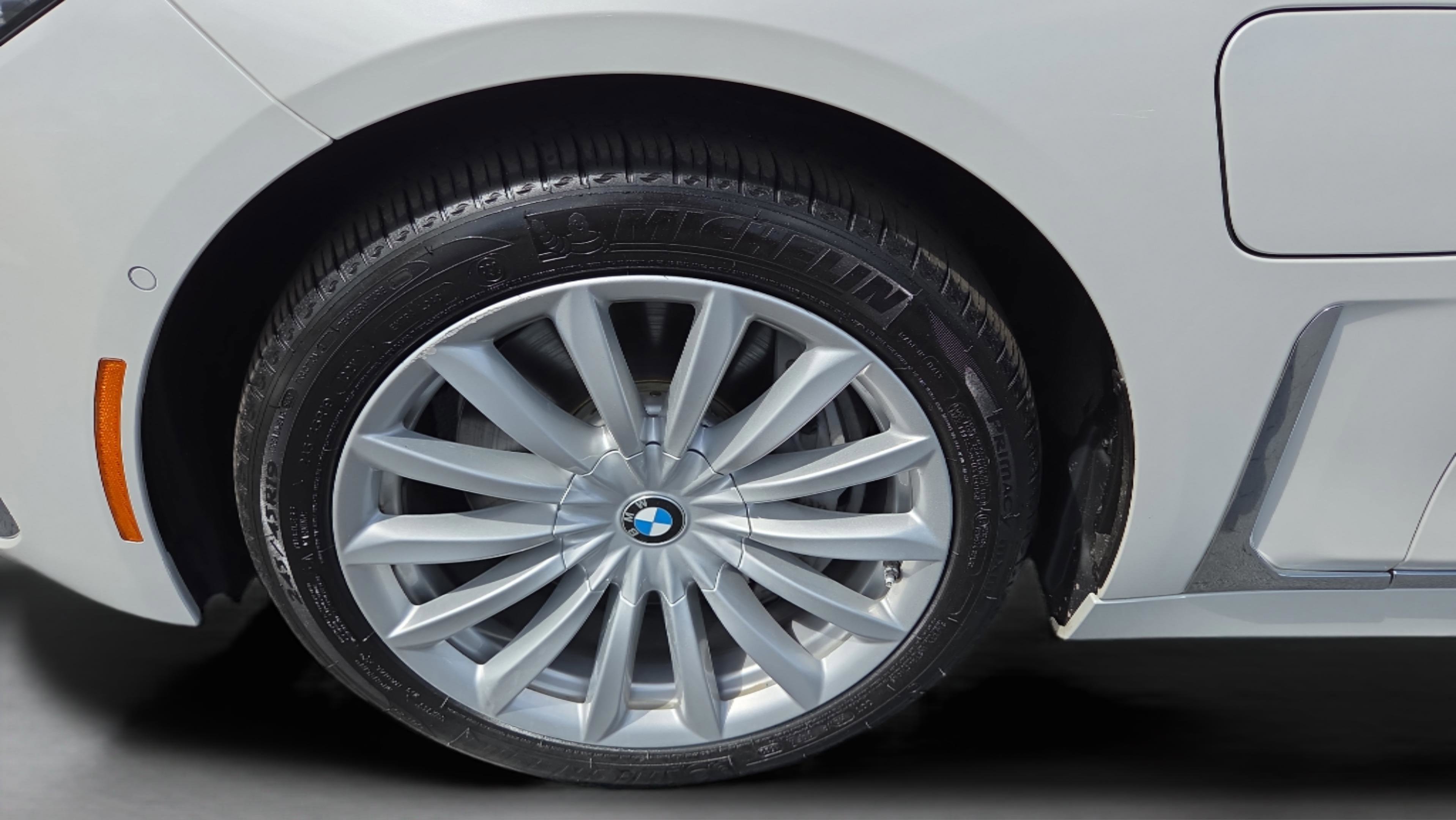 Used 2020 BMW 745e xDrive image 42