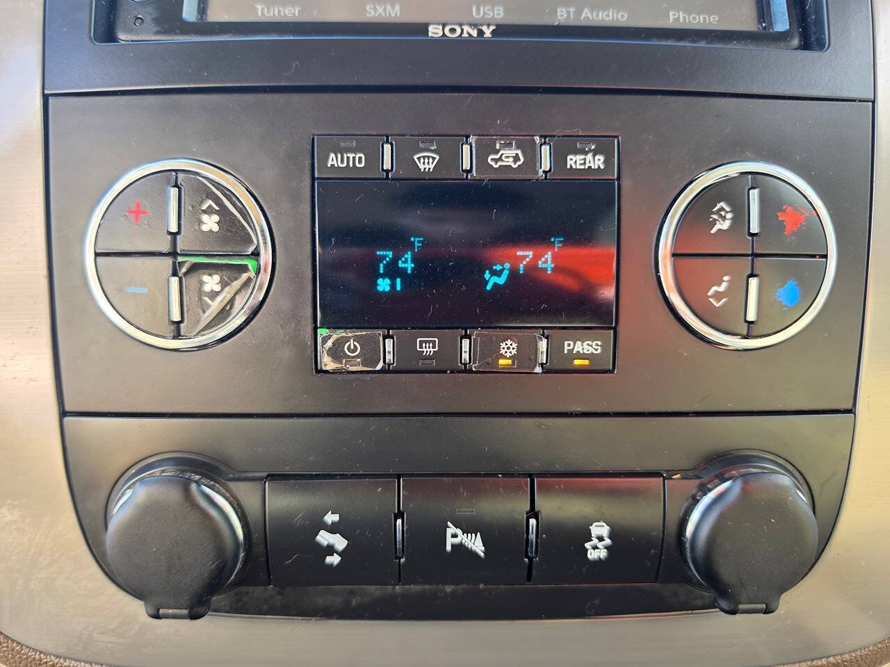 Used 2014 GMC Yukon XL SLT w/ SLT-2 Equipment Package RWD image 42