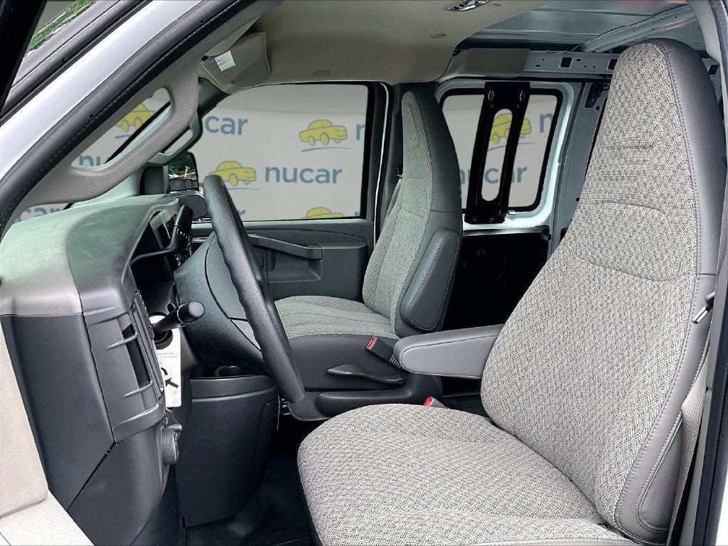 New 2026 Chevrolet Express 2500 w/ Enhanced Convenience Package RWD image 11