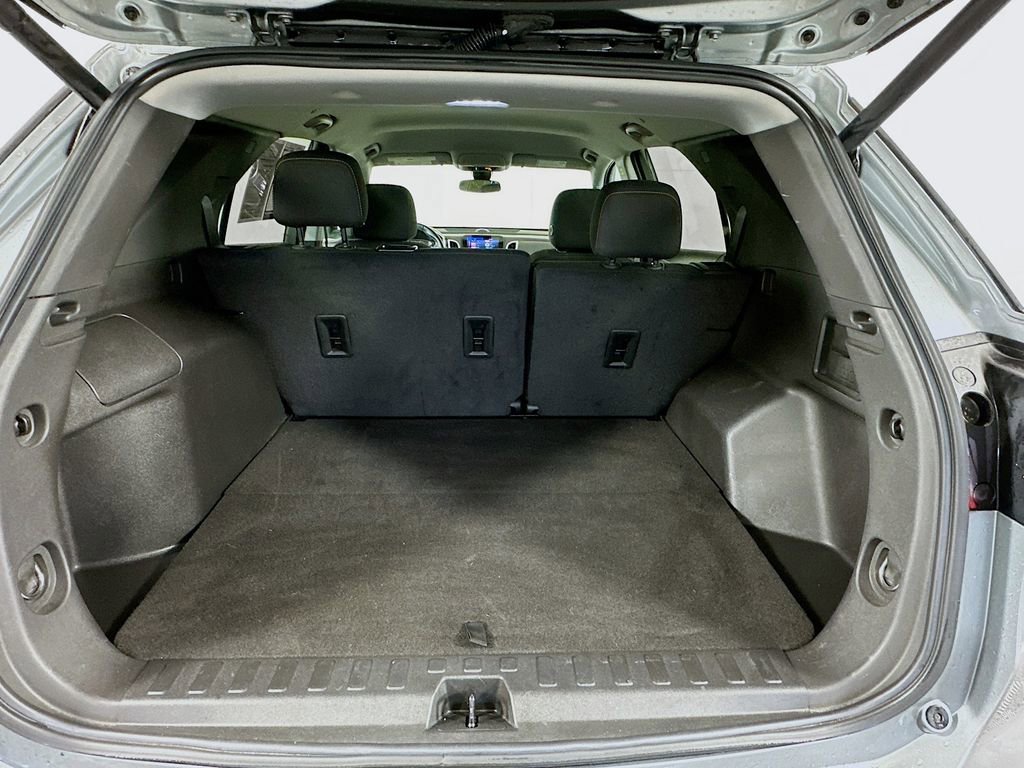 Used 2023 Chevrolet Equinox LT image 24
