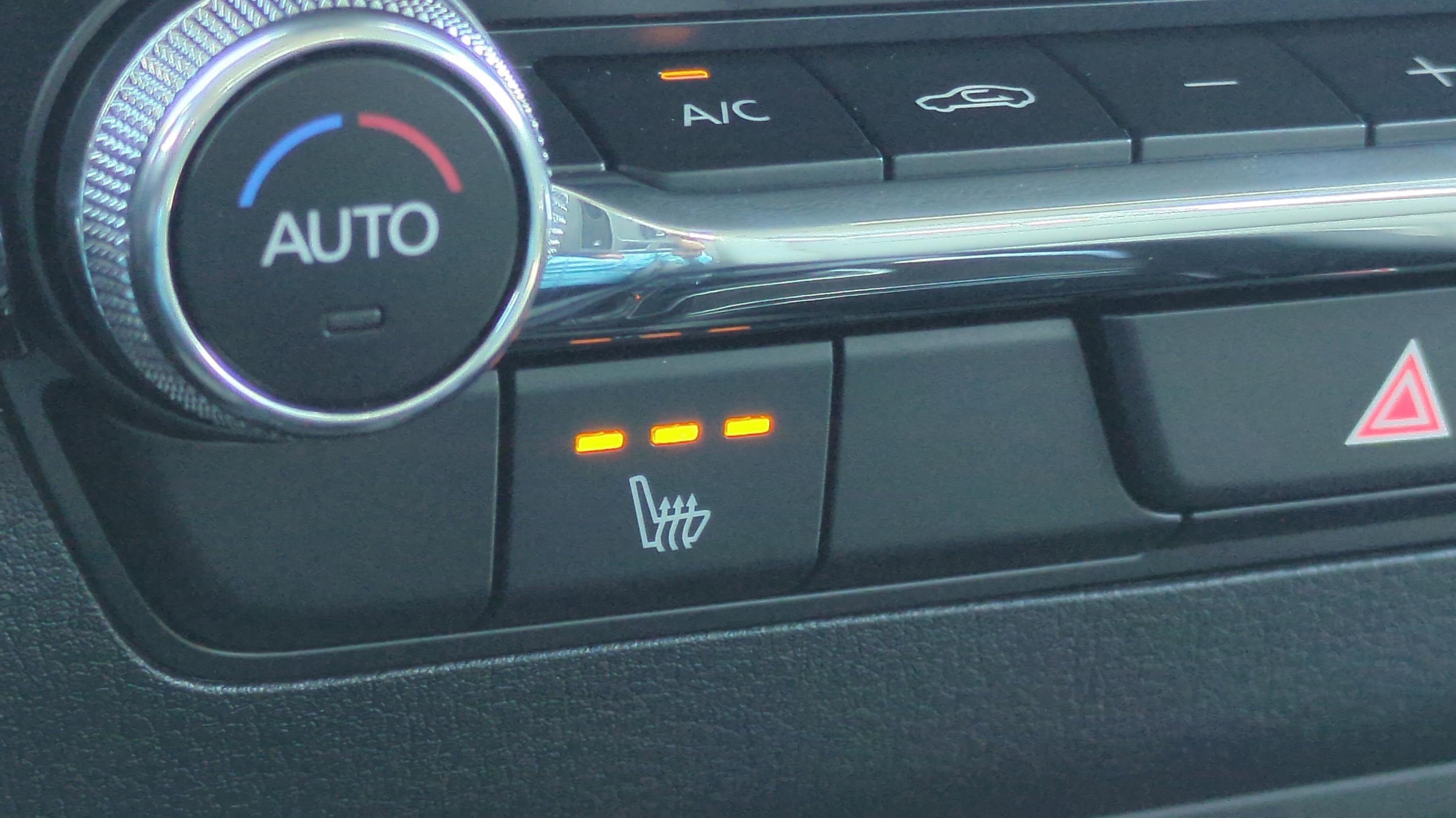 Certified 2025 MAZDA MAZDA3 s image 19