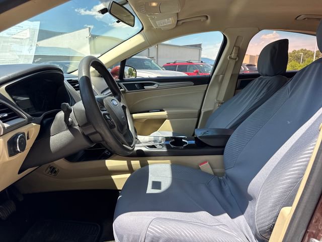 Used 2016 Ford Fusion SE FWD image 13