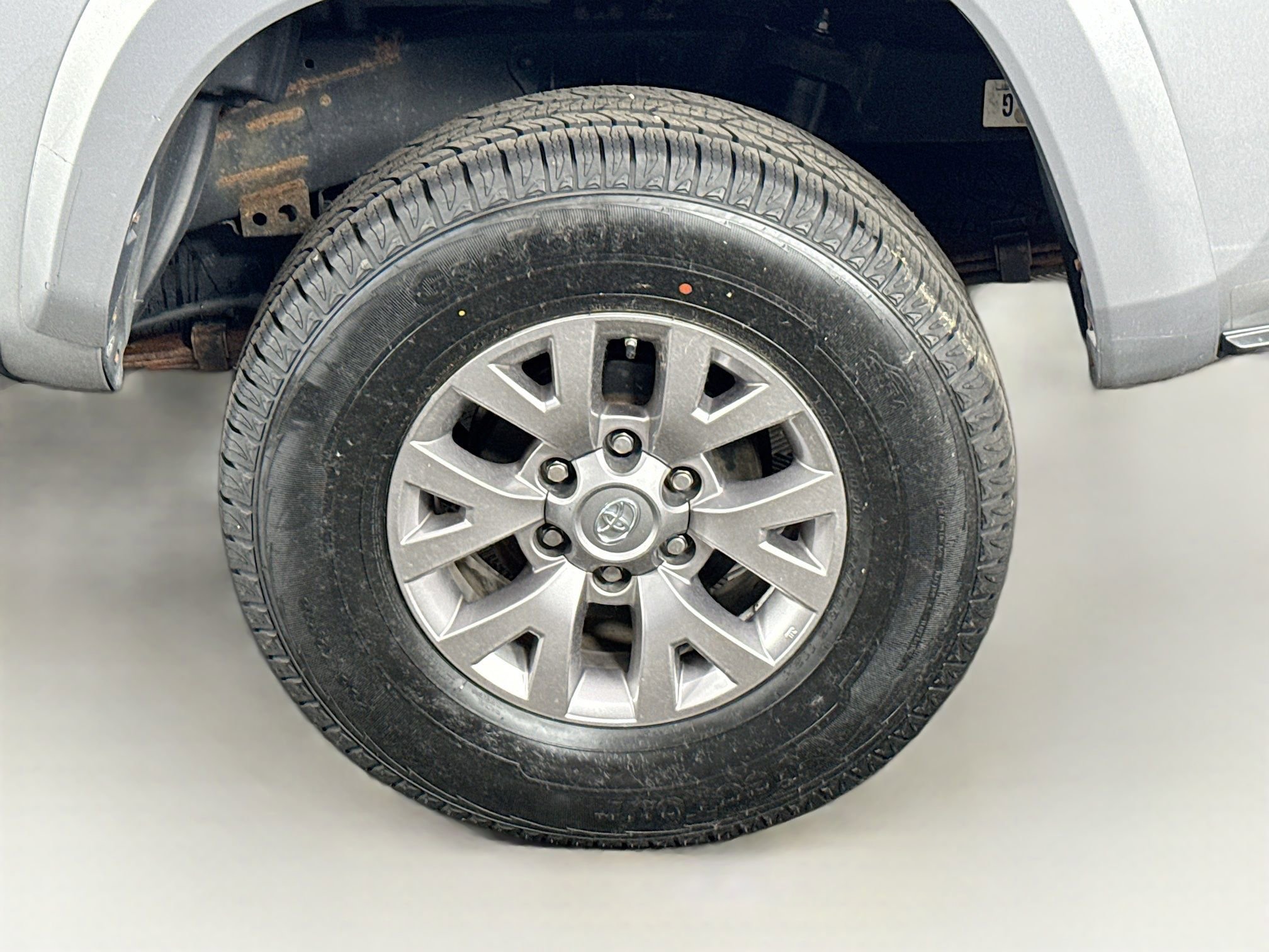 Certified 2018 Toyota Tacoma SR5 AWD/4WD image 9