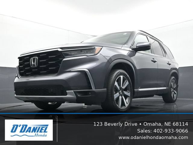 Used 2024 Honda Pilot Touring image 9