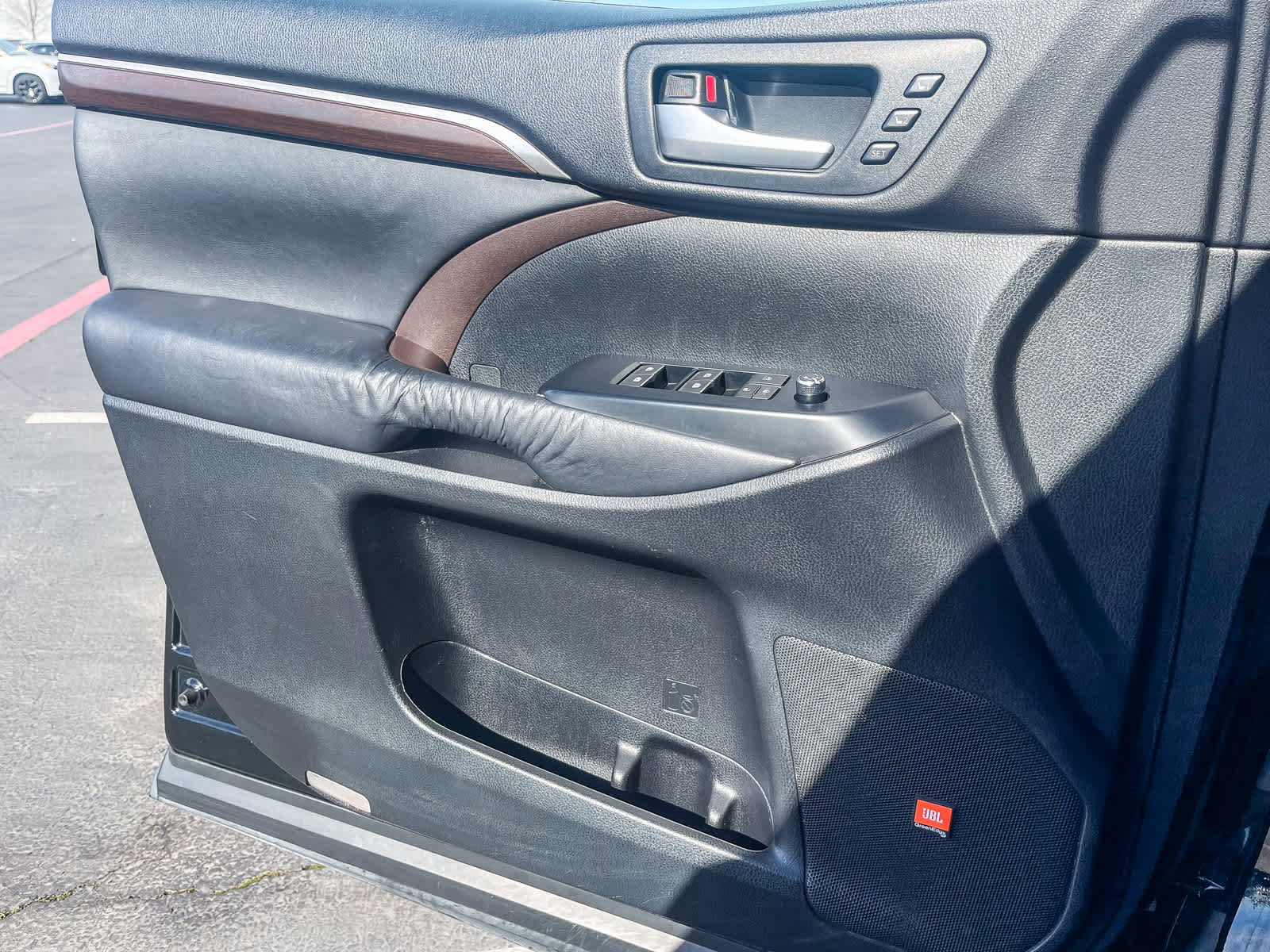 Used 2014 Toyota Highlander Limited Platinum image 20