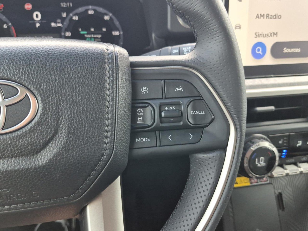 Used 2025 Toyota 4Runner Trailhunter AWD/4WD image 27