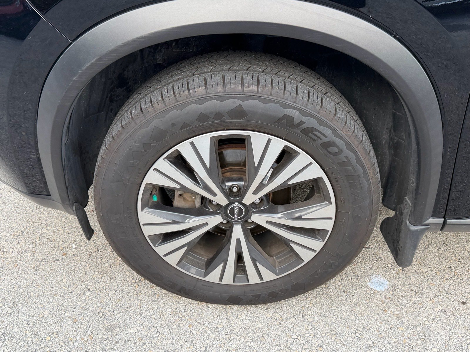 Used 2023 Nissan Rogue SV FWD image 19