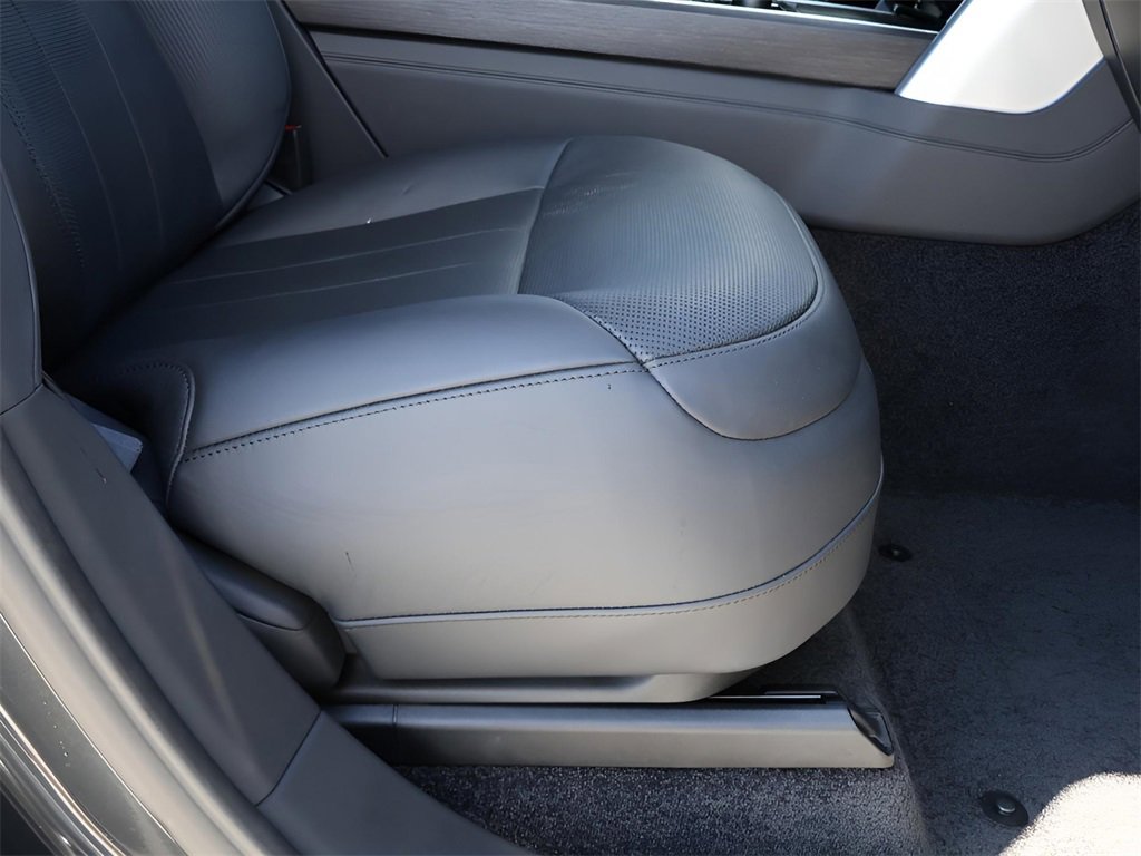 Used 2023 Land Rover Range Rover SV image 11