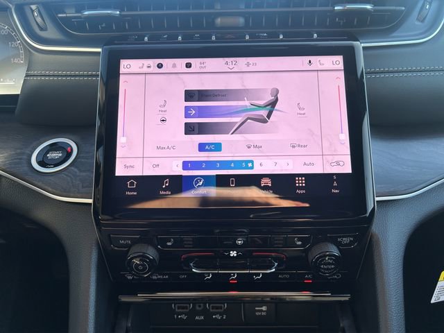 New 2025 Jeep Grand Cherokee Limited image 17