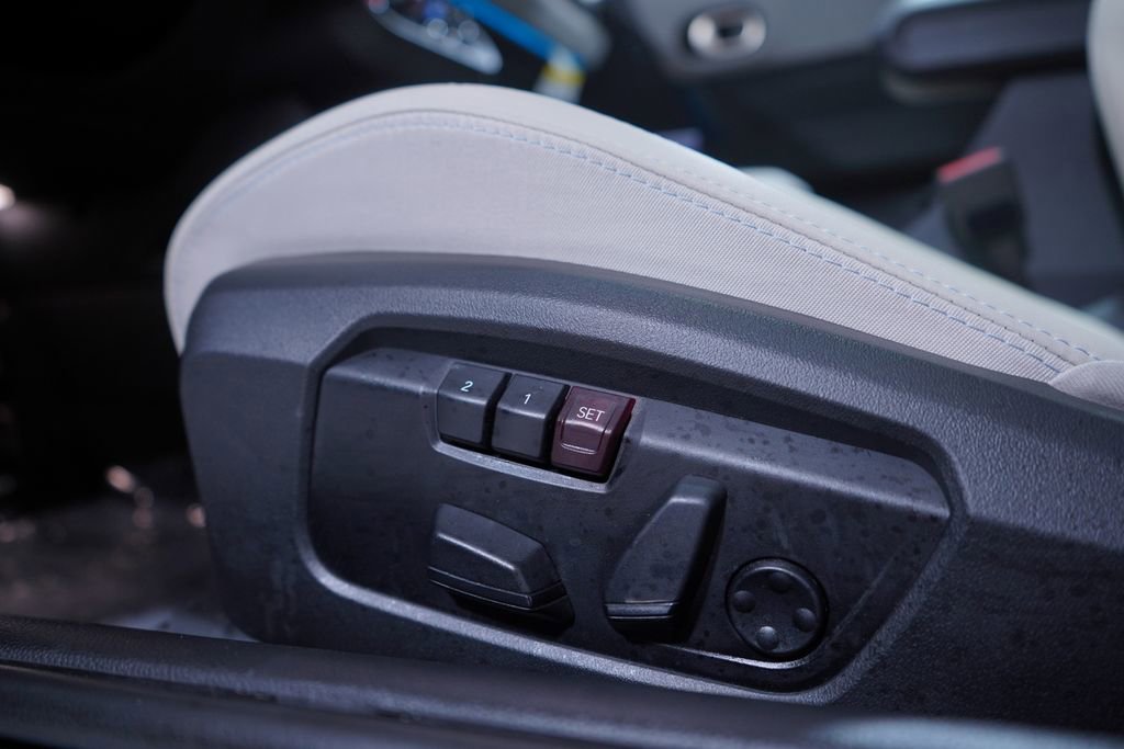 Used 2025 MINI Cooper 2-Door Hardtop image 14